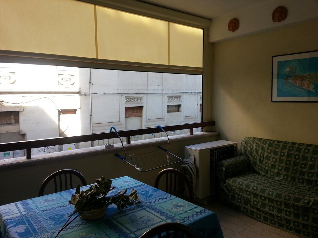 Reggio Central House Low Cost Per 4 レッジョ・ディ・カラブリア エクステリア 写真